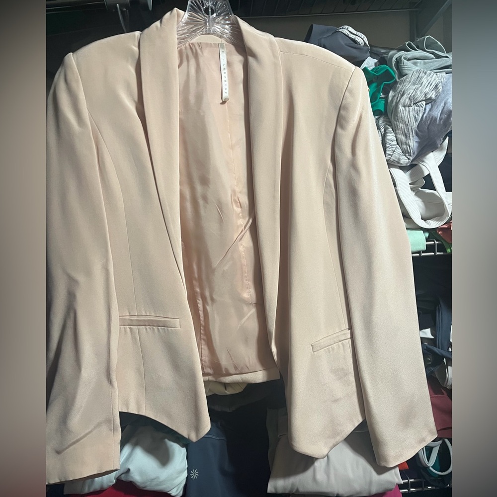 Women's blush Silk Blazer